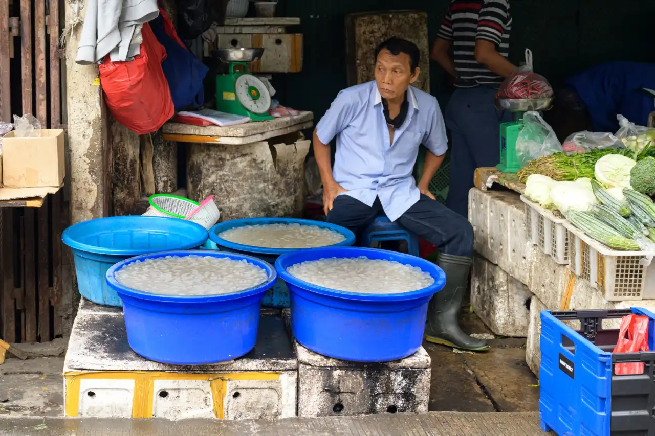 济南恒胜数控设备石材雕刻机在墓碑加工行业的高精度应用案例