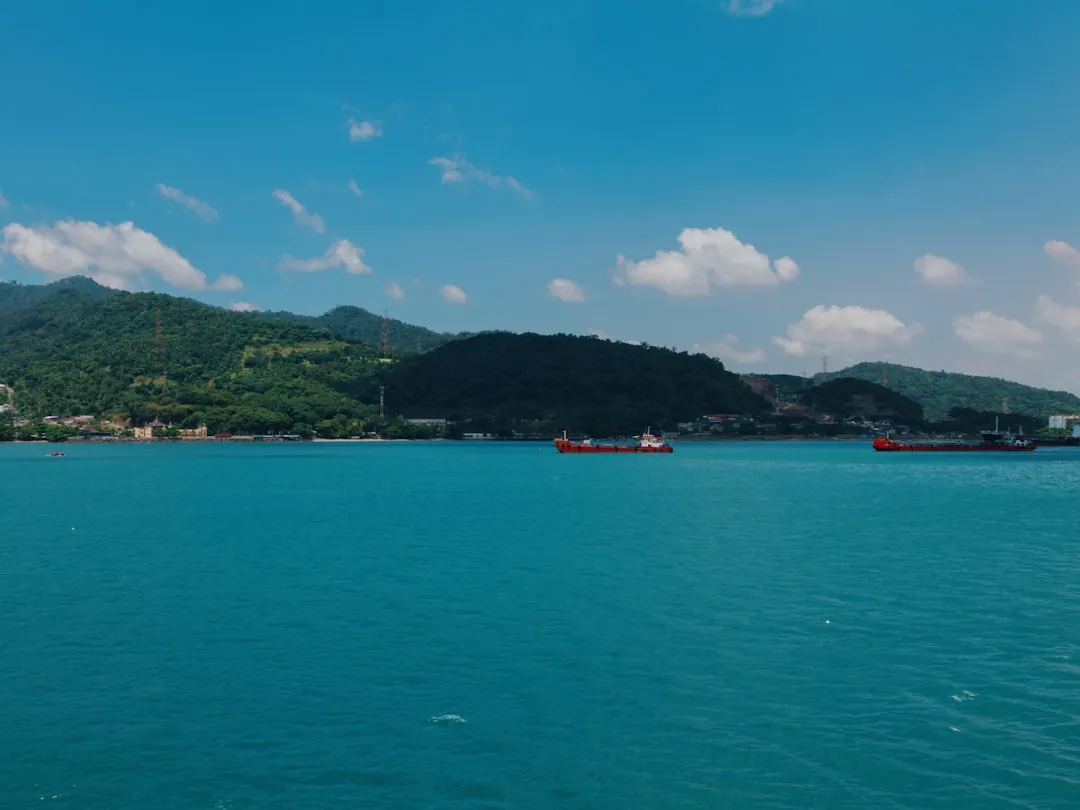 石材雕刻机与木工雕刻机的核心工艺对比及选型建议