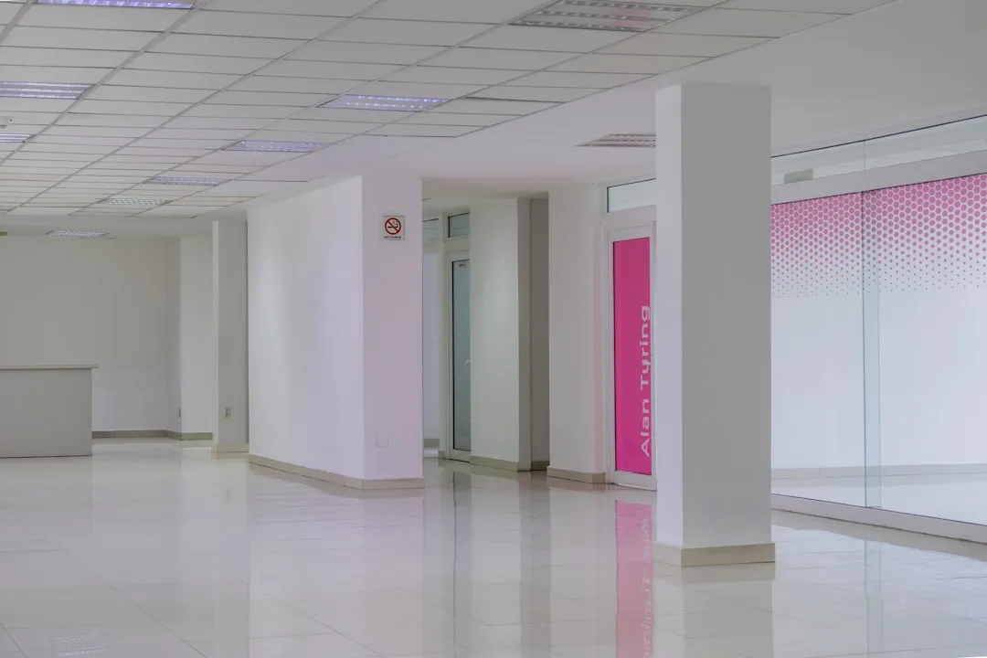 济南恒胜数控石材雕刻机在墓碑石雕与建筑装饰中的应用效果分析