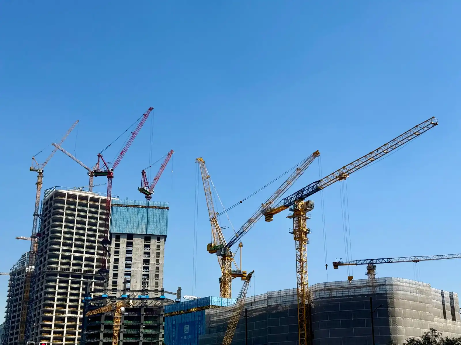 石材雕刻机在墓碑加工与建筑装饰中的高精度应用方案